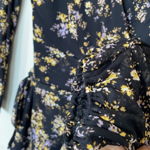 SOLD | Design Lab Lord & Taylor Floral Dress | Size Small - Picture 5 of 7